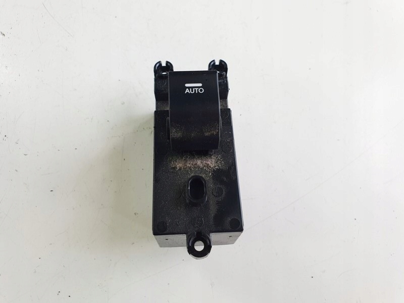 фото №1, Hyundai i40 15r переключатель стекло панель