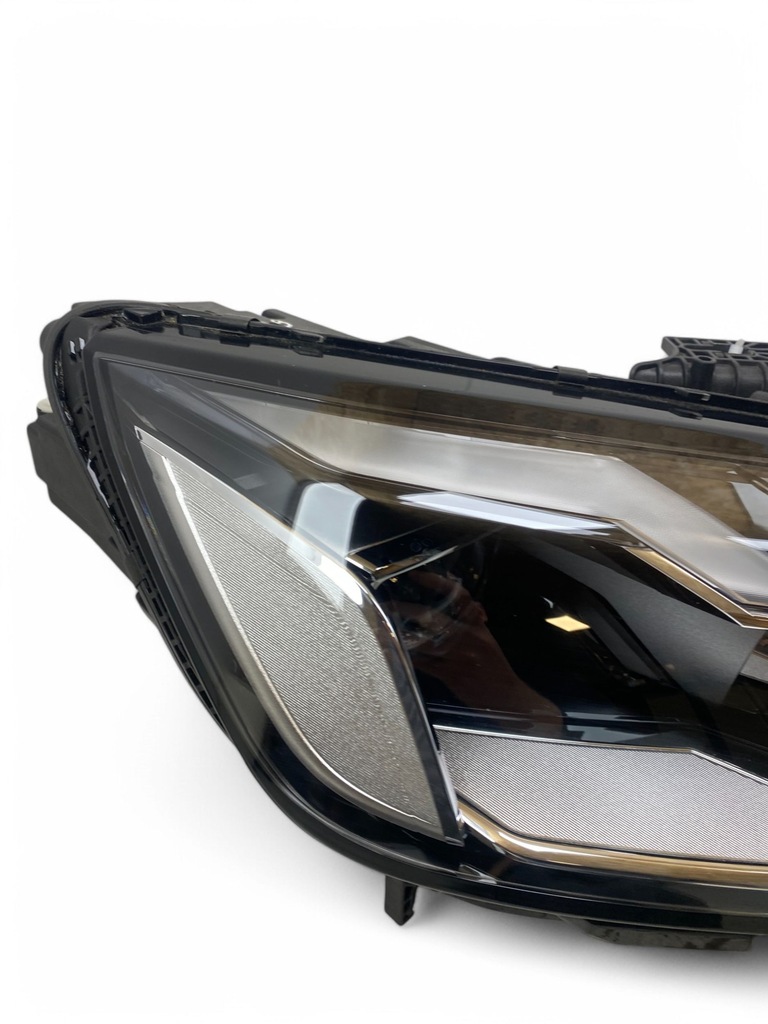 фото №10, Audi a4 s4 b9 8w 2023 правая сторона лампа передняя