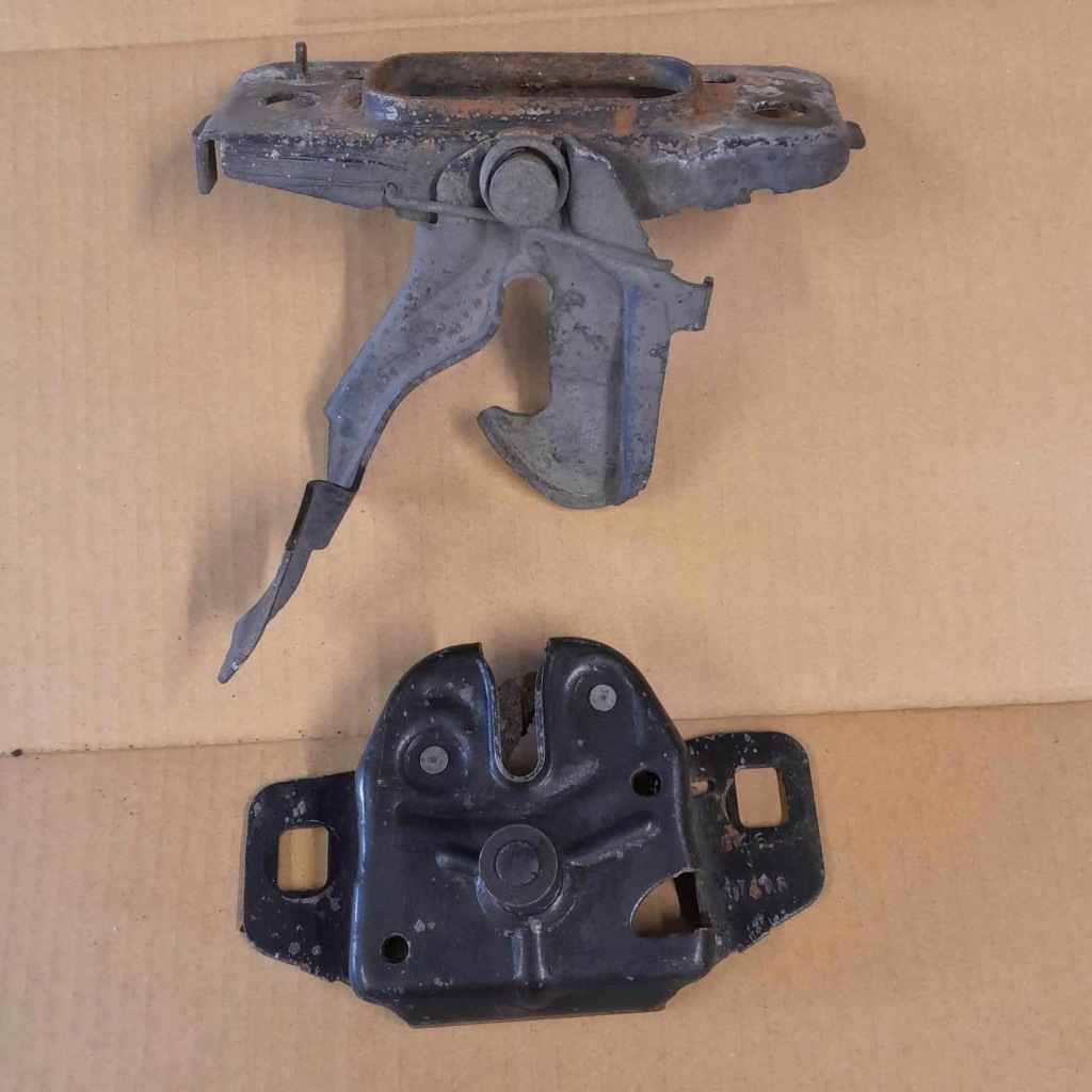 Купить Замок капот комплект chrysler voyager год 2008-2016