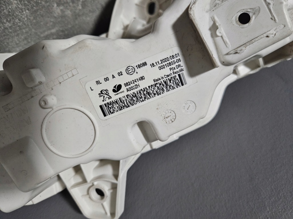 Drl противотуманная фара левый w бампер перед drl peugeot 208 ii 9824241480 Доставка