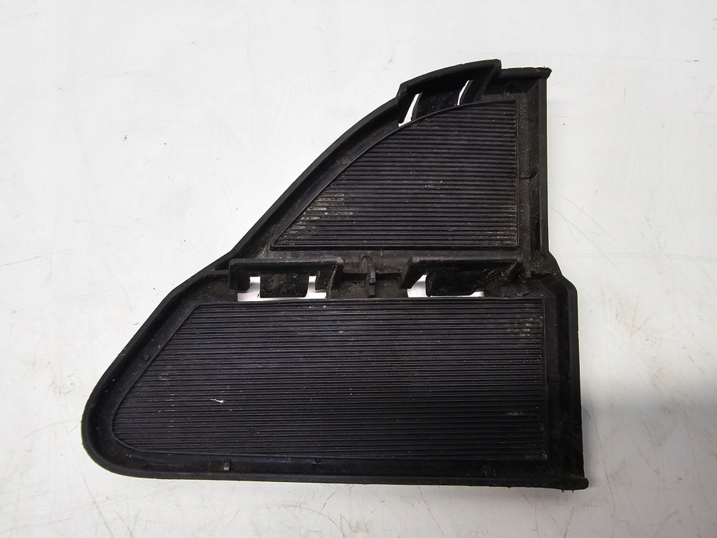 фото №1, Кронштейн бампера правий nissan pulsar #3231