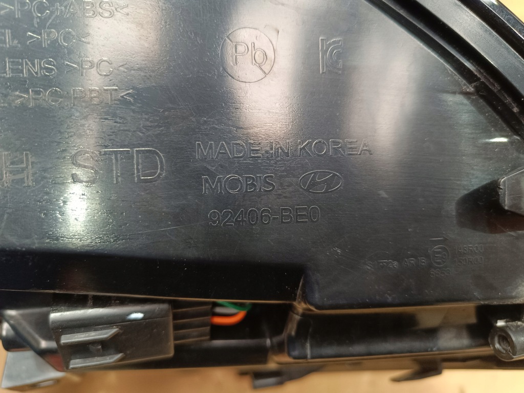 фото №13, Hyundai kona ii - лампа задняя правая