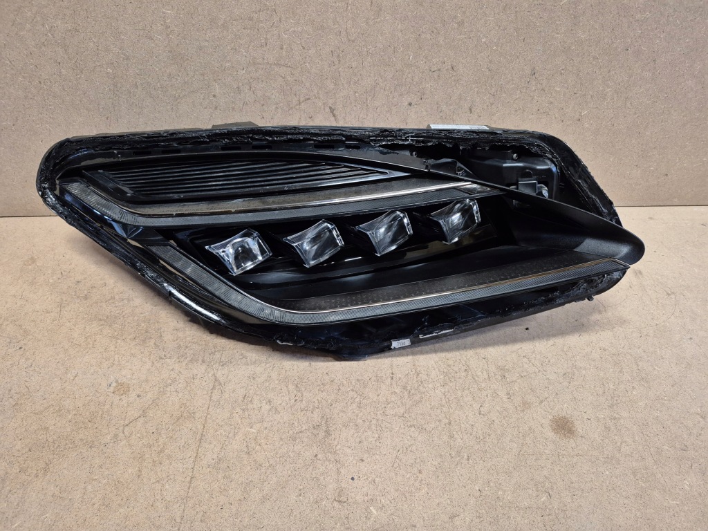 Купить Jaguar e-pace x540 рестайлинг  фара фара full led pixel правый m9c313w029hd