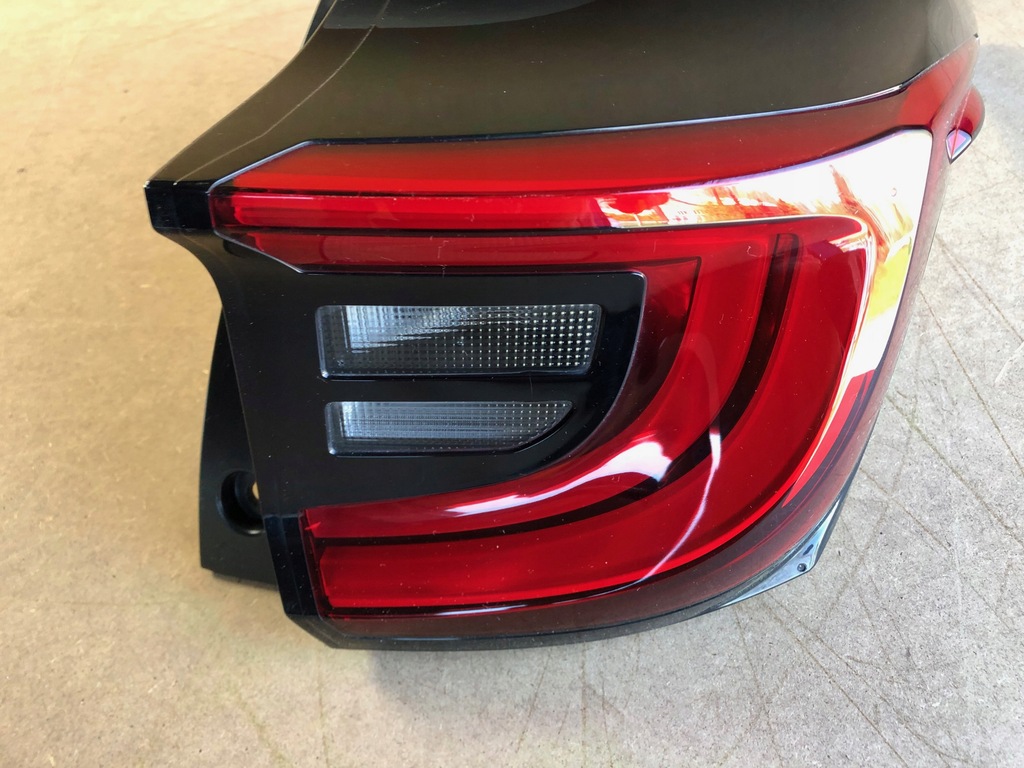 фото №7, Toyota yaris 4 iv лампа правый задняя led комплектная