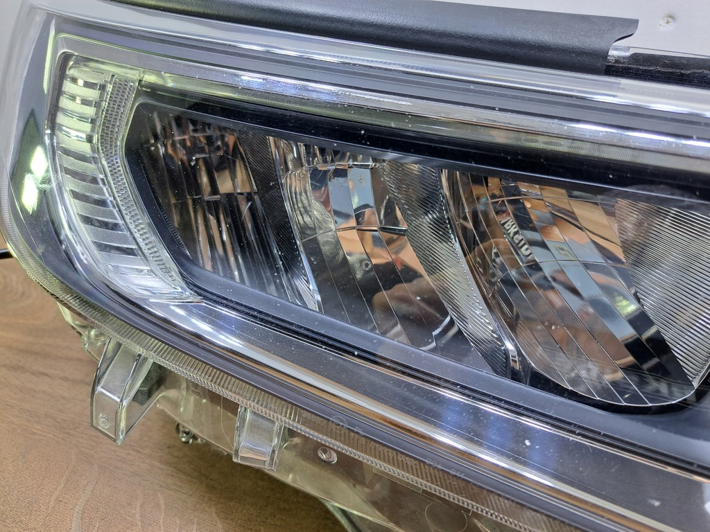 фото №6, Toyota rav4 iv v 19- лампа передня права w4043