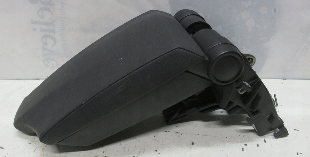 фото №1, Bmw 1 cabrio підлокітник 9158069