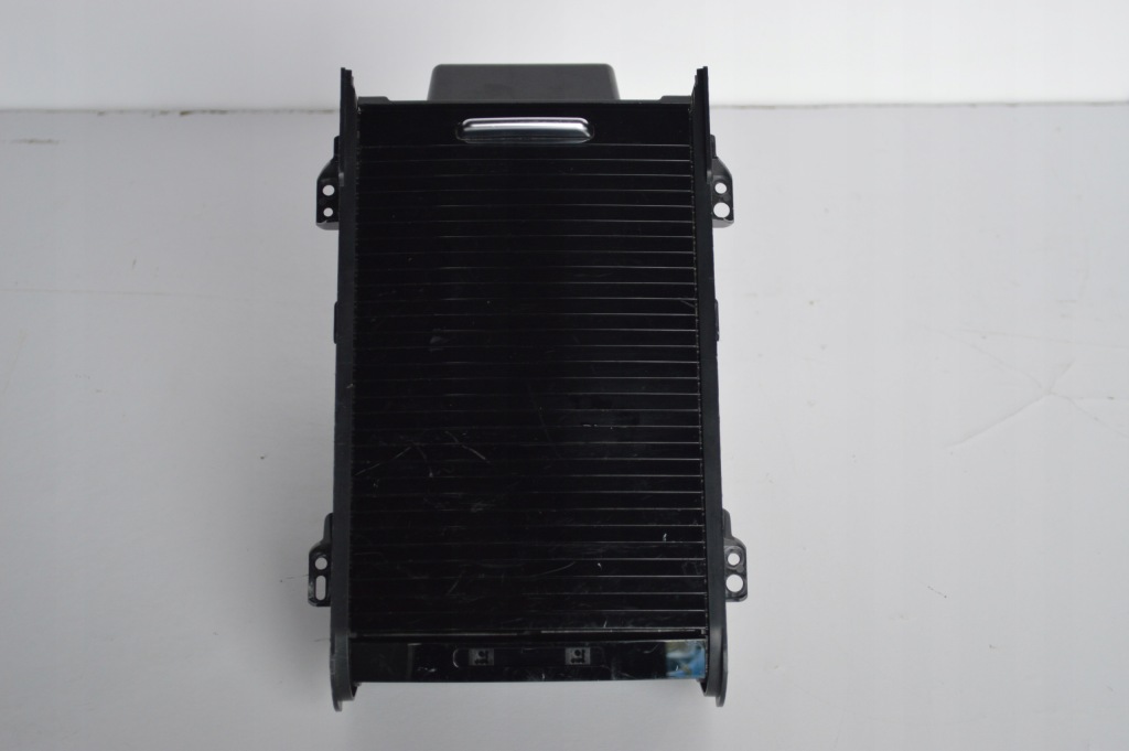 фото №1, Кронштейн pod кружки land rover discovery sport 0183786