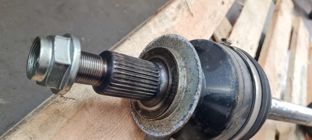 Mustang vi рестайлинг  gt приводной вал левая левая механическая коробка передач задний 5.0 v8 fr33-4k139-bf Недорого