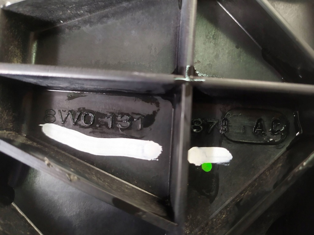 фото №11, Бак рідина adblue audi a4 b9 8w0131878