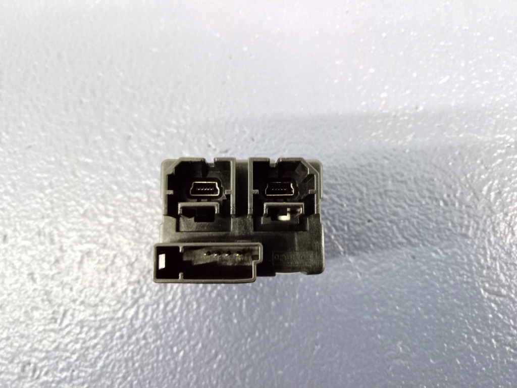 фото №4, Ford puma mk2 роз'єм вхід usb hs7t-14f014-ae