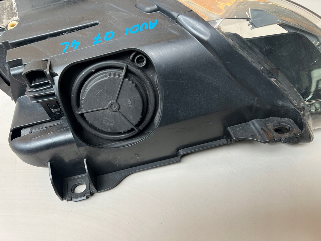 фото №11, Лампа передняя левая audi q7 4l ксенон 4l0941003a