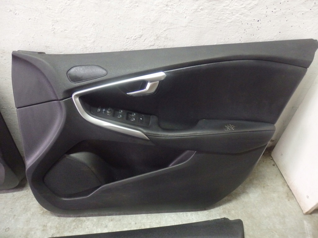 фото №12, Сиденья перед заднее сиденье обивка volvo v40 2012- r-design uk