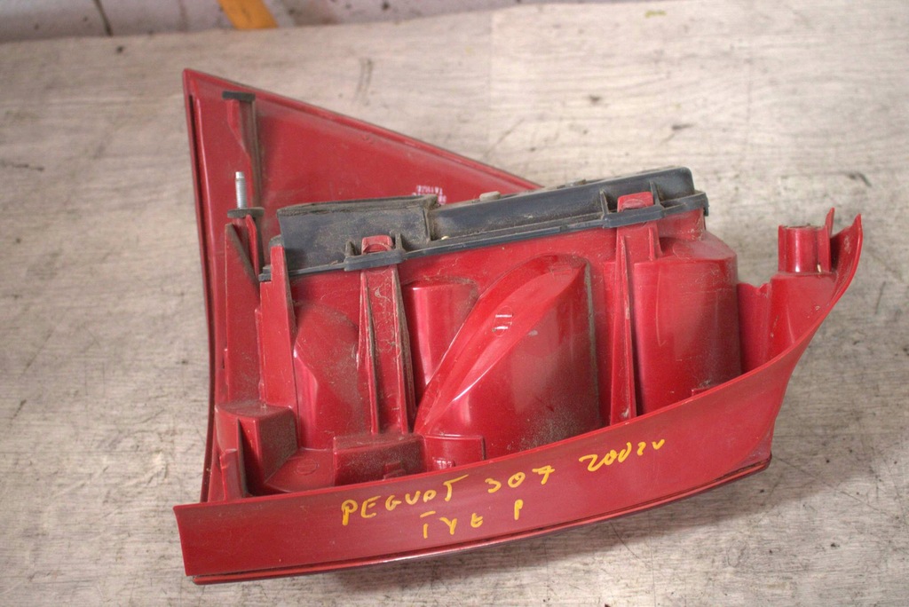 фото №2, Лампа правая задняя задняя peugeot 307