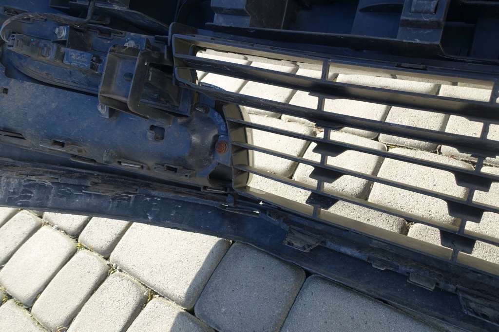 Renault scenic 3 рестайлинг  13-16 год бампер передний решётка  противотуманные фары led tegne Оригинал