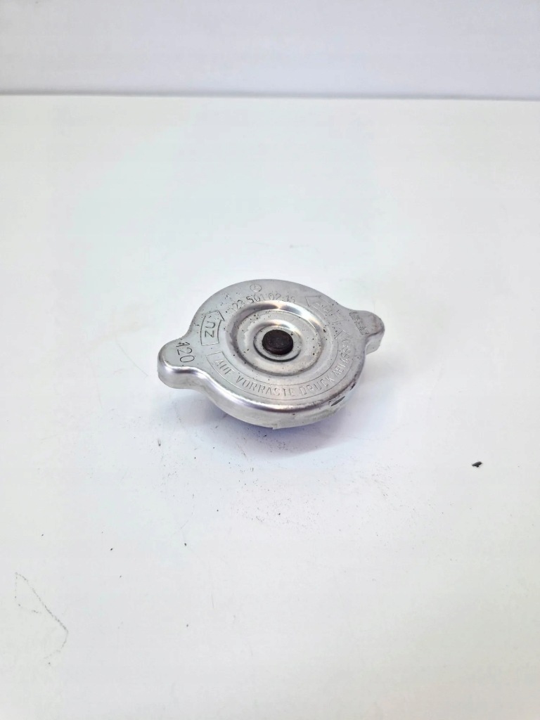 фото №1, Запчасти отсек двигателя mercedes-benz sl r107 1235010215 32077875 4.5l