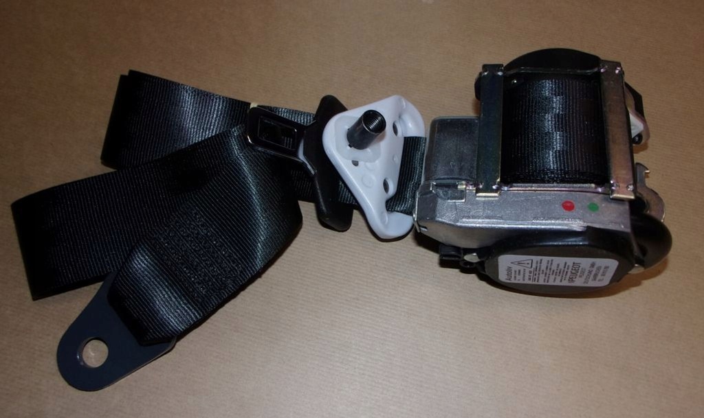 фото №1, Ремені bezp. p 2008 перед правий