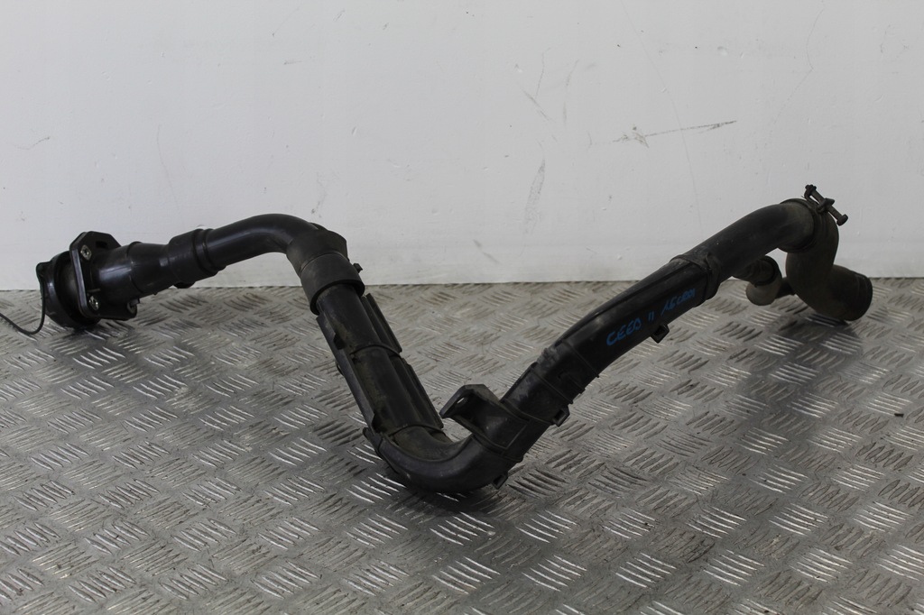 фото №1, Заливная горловина топлива kia ceed ii lift