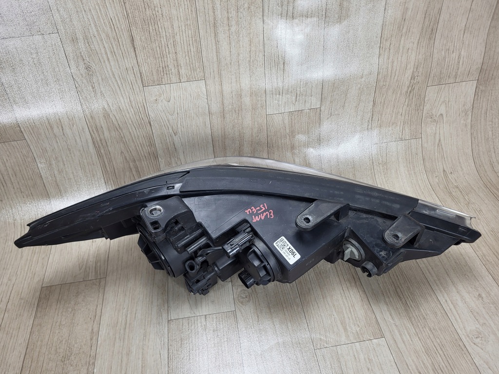 фото №8, Hyundai elantra vi 6 лампа led перед передня ліва 92101-f2