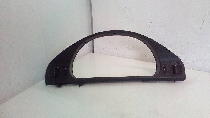 Панель перемикачів рамка bmw e39 8159735 Зі Шроту