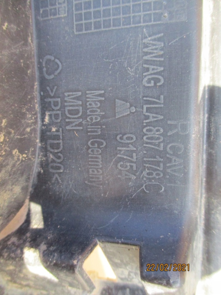 Купить Vw t6 направляющая бампер правый перед 18-