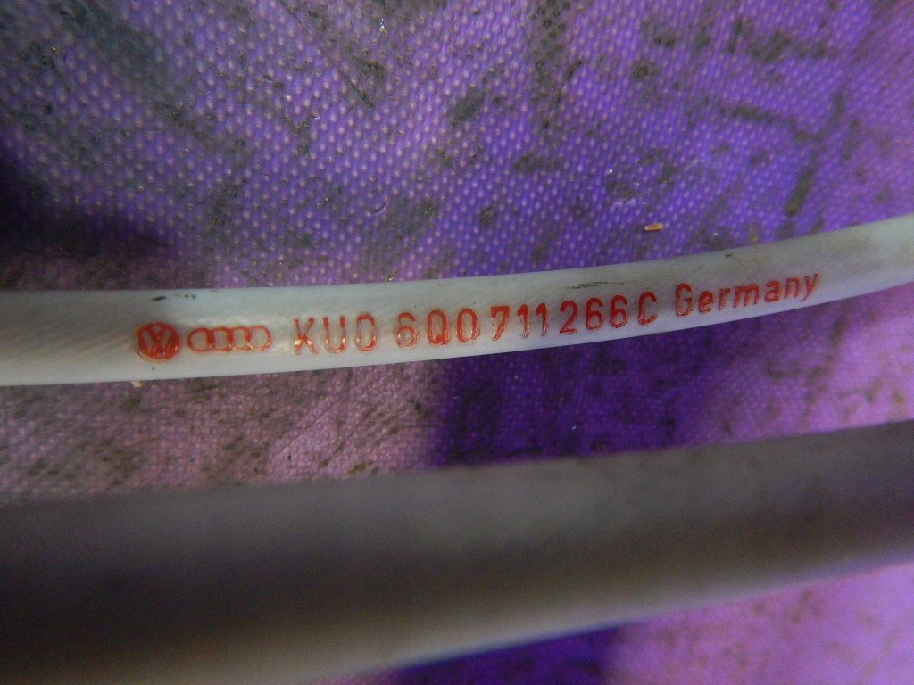 Vw polo iv 9n 01-05 1.2 кулиса переключения передач тросы кулиса  6q0711049ab Недорого