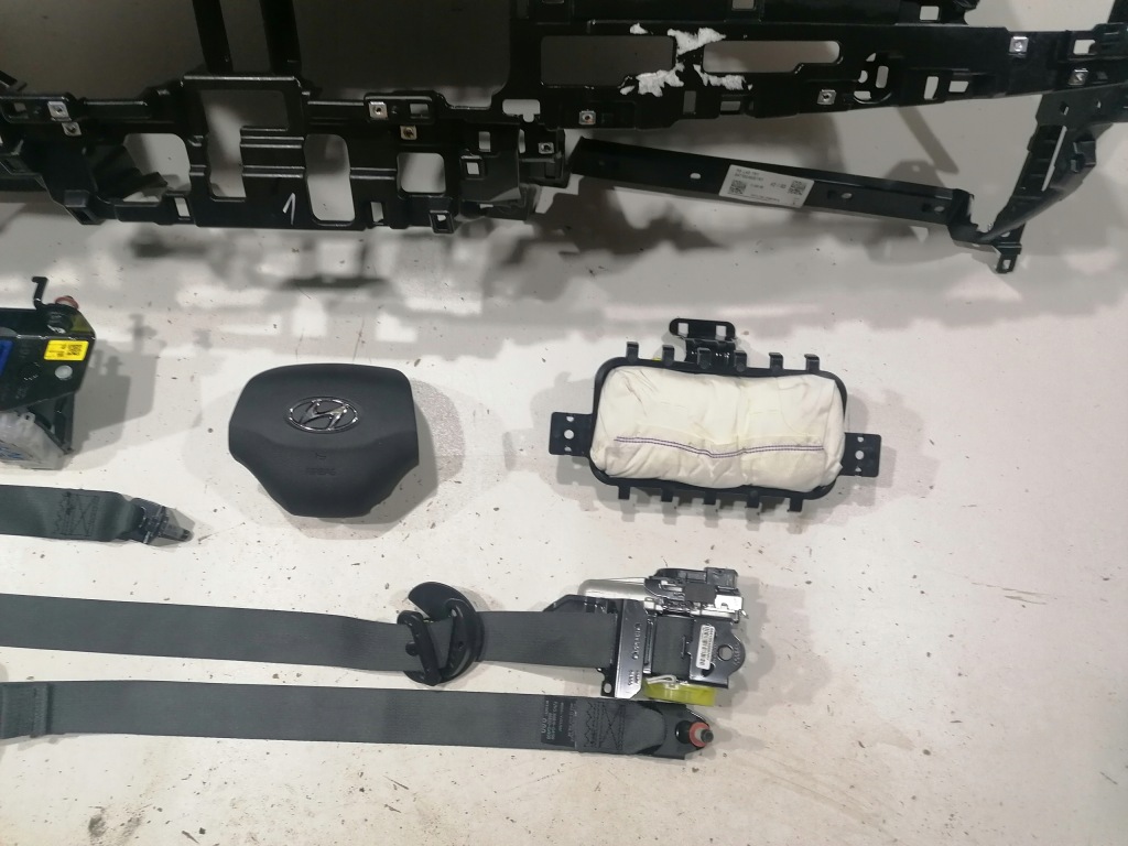 фото №5, Hyundai i30 iii панель приладів консоль подушка безпеки подушки безпеки ремені оригінал