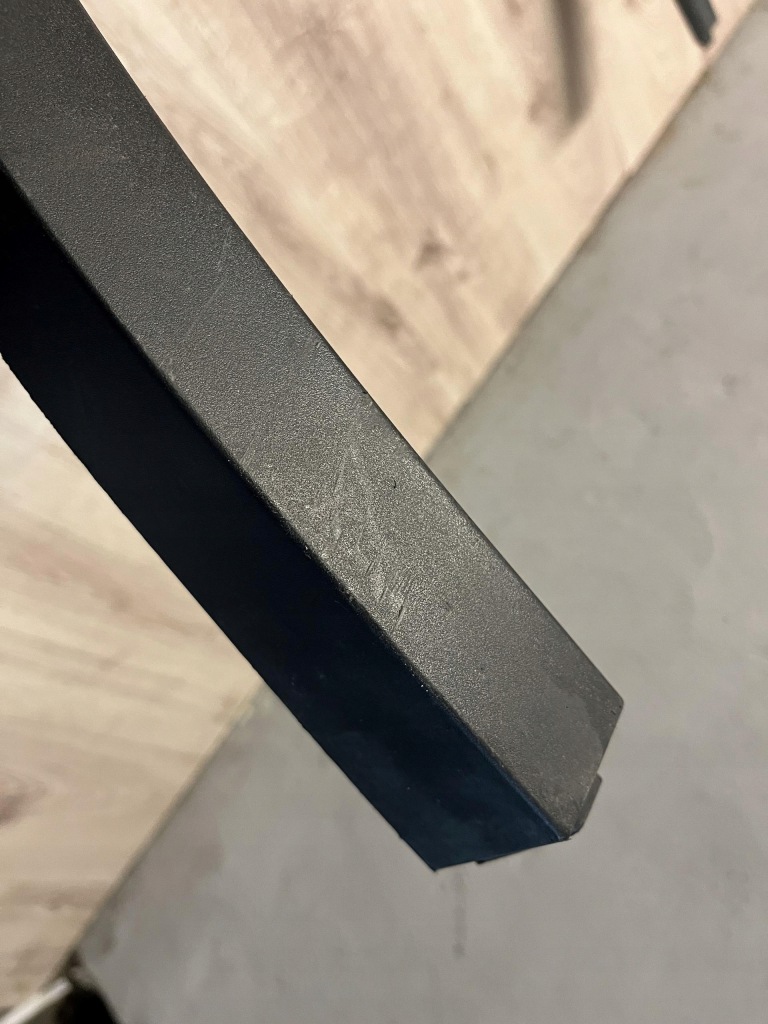 Tesla model y молдинг накладка крыла левый задний  1683861-00-a с Разборки