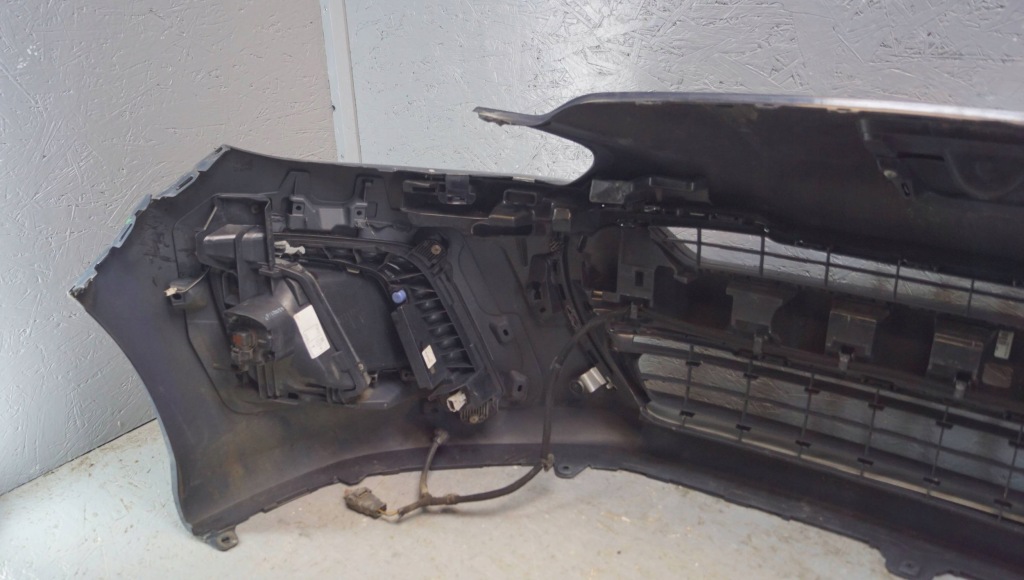 Бампер перед peugeot 308 рестайлінг  led z1940 Зі Шроту