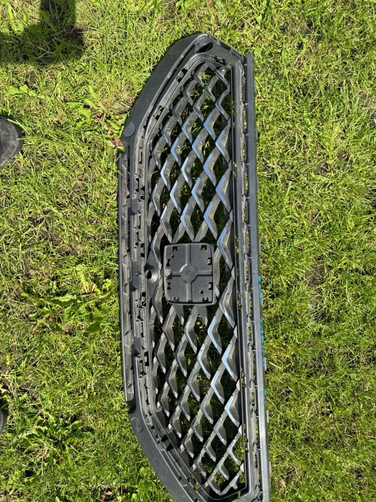 фото №1, Seat tarraco fr решётка радиатора решётка бампера перед 5fj853651