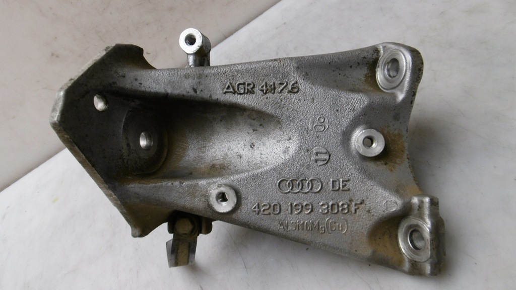 фото №1, Audi r8 420 06- 4.2 fsi кронштейн кронштейн 420199308f