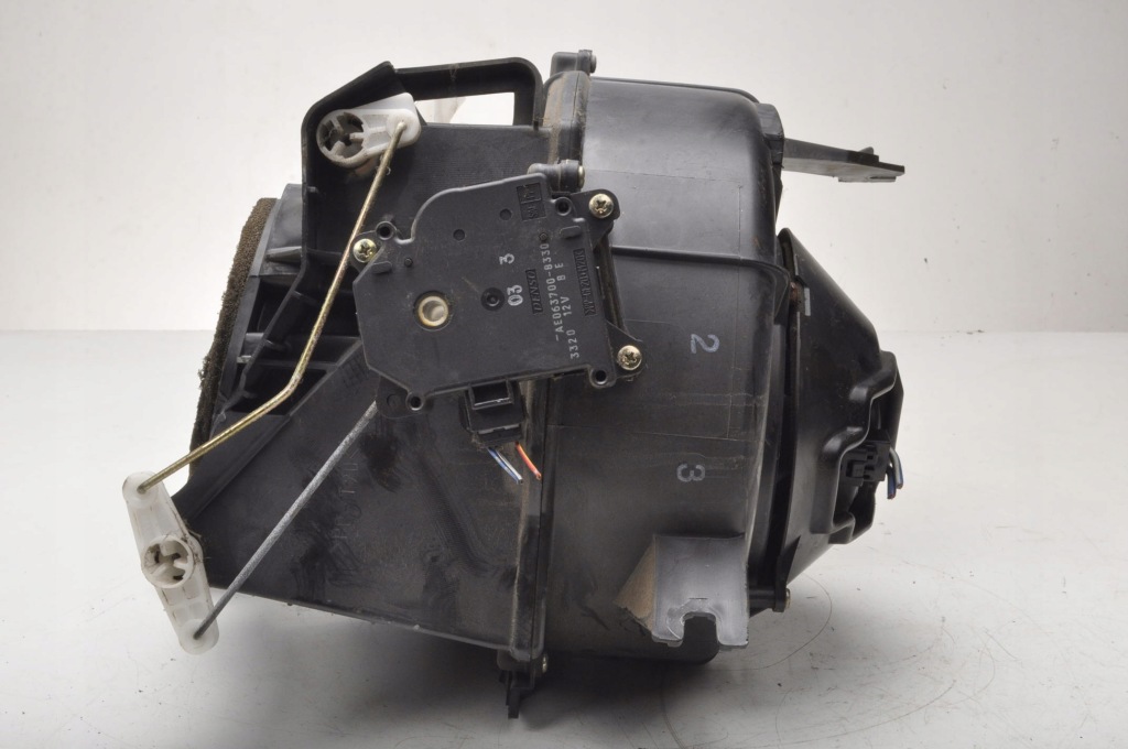 фото №3, Toyota tundra повітродувка вентилятор обдув 00-06