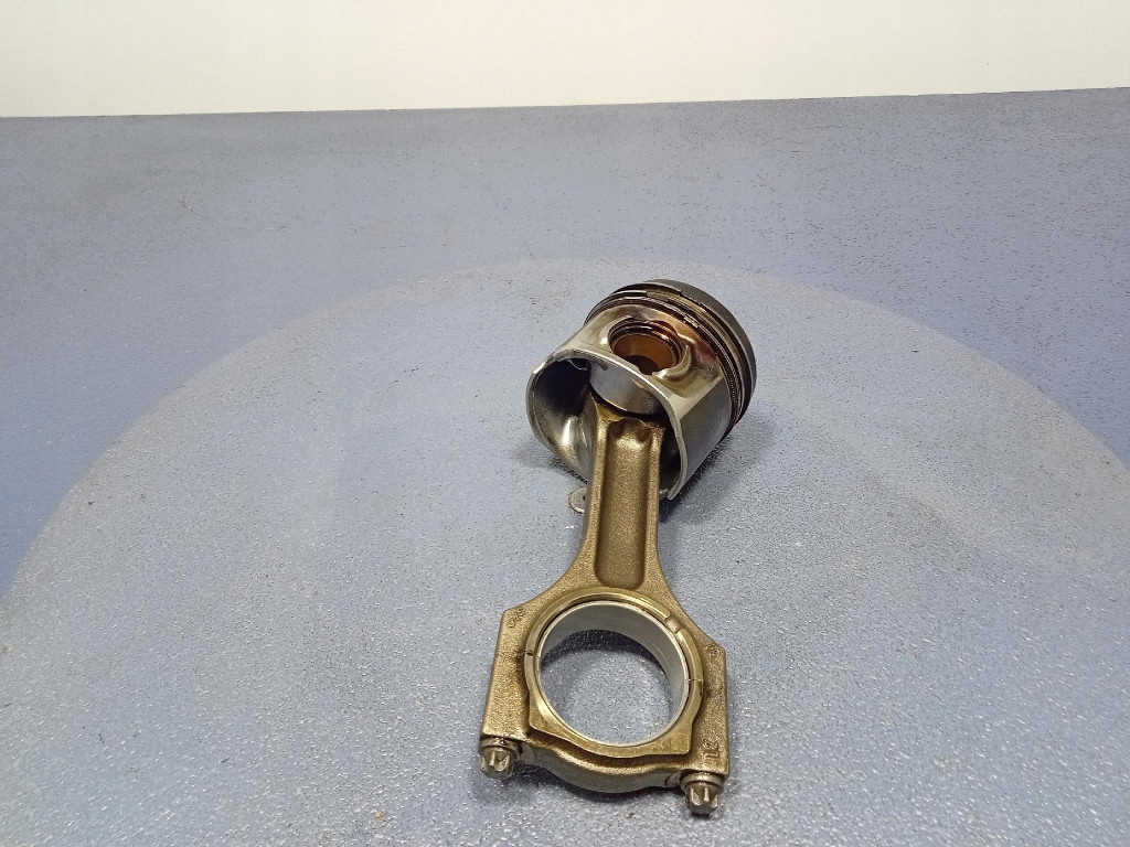 фото №1, Bmw 7 f01 f02 3,0d поршень шатун n57d30