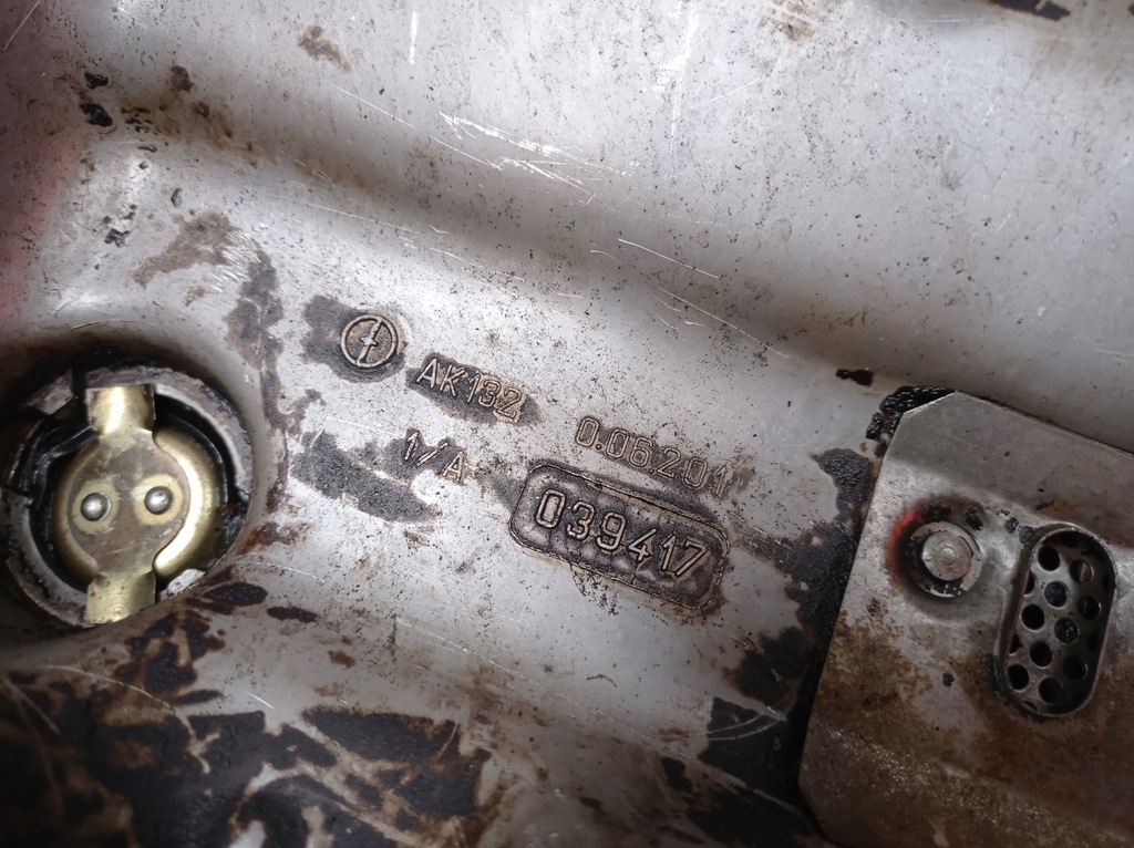 фото №5, Крышка клапанов fso polonez 1.6