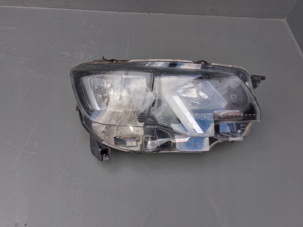 фото №12, Peugeot partner rifter 2019- лампа передняя правая правый перед 9816826880 ÷