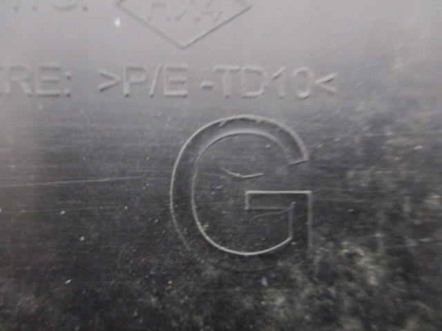 фото №7, Renault kadjar накладка захист ліва багажника 767h36411r