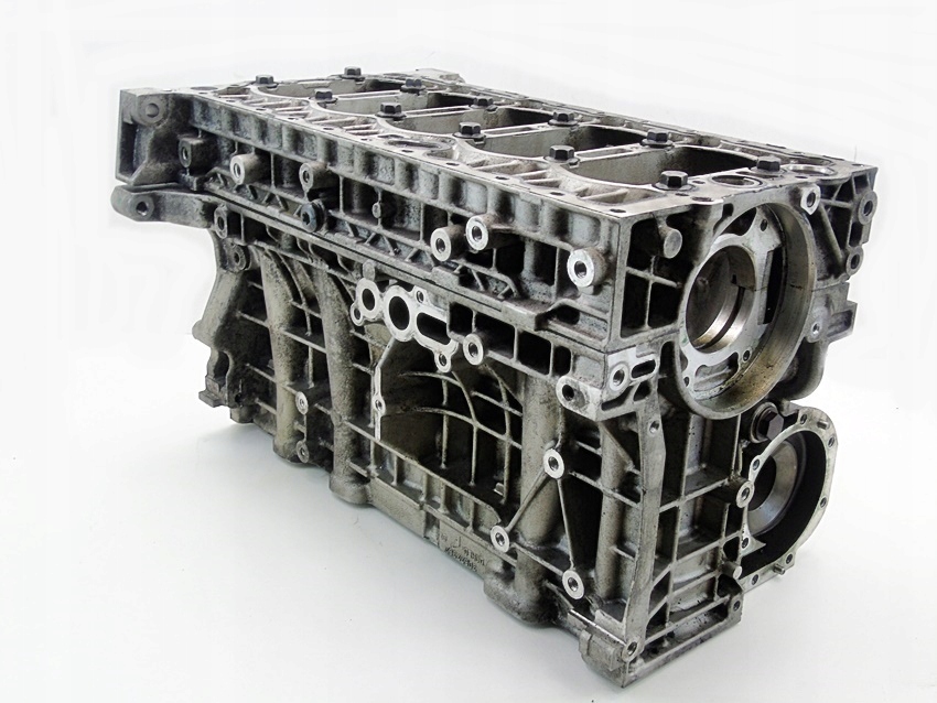 фото №11, Блок двигуна 2.4 d5 volvo xc90 xc60 xc70 v70 2 3 s60 s80 2 30677367