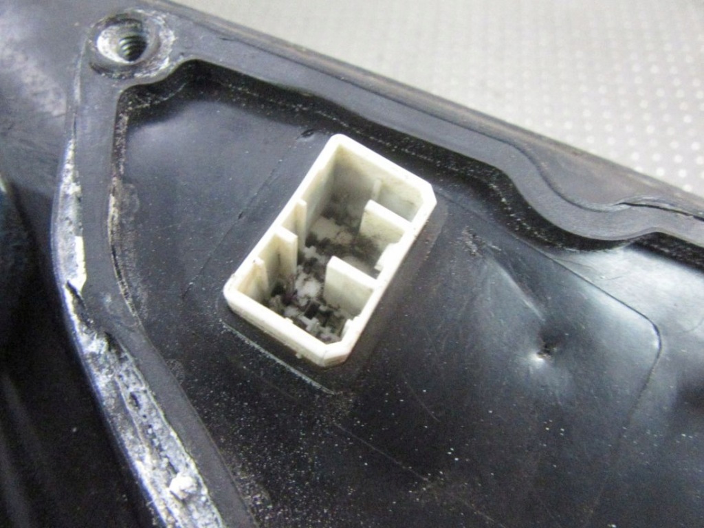 Купить Kia sorento 1 2003 зеркало левое 5pin европа