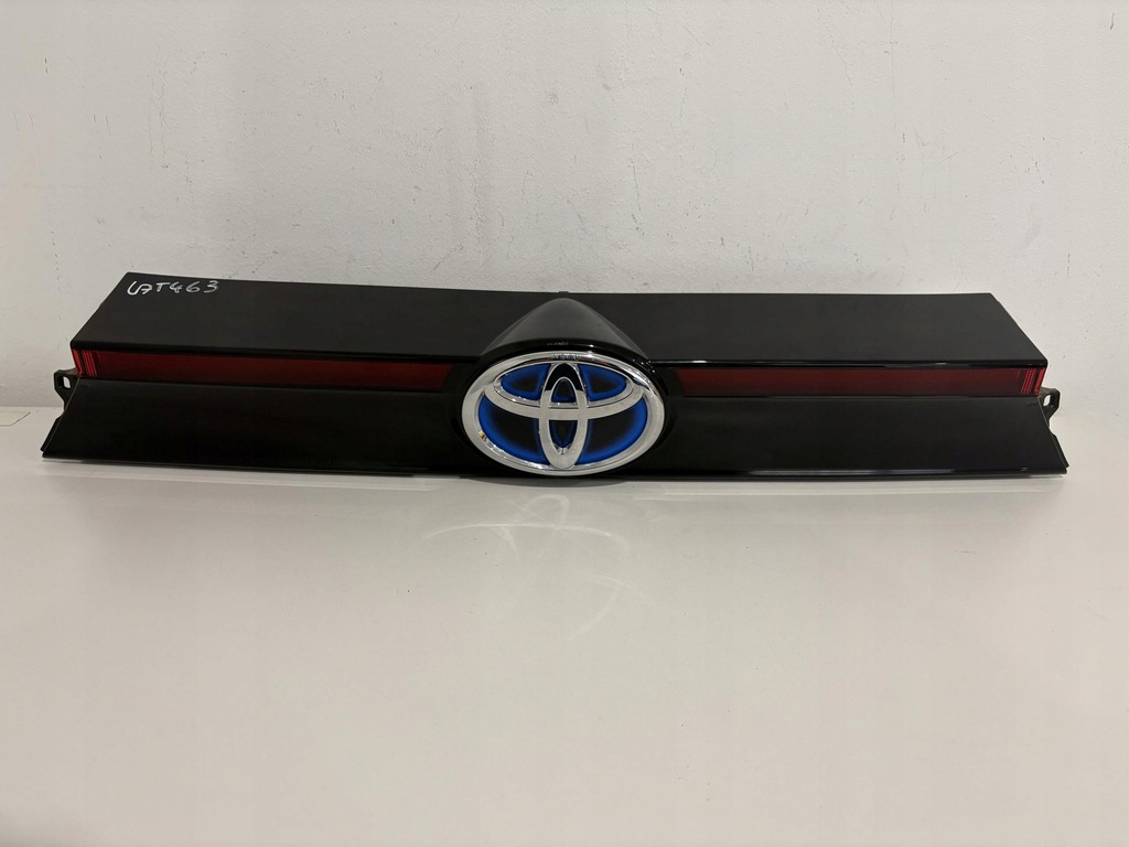 фото №1, Toyota yaris cross 21- накладка крышки багажника 76801-0d760