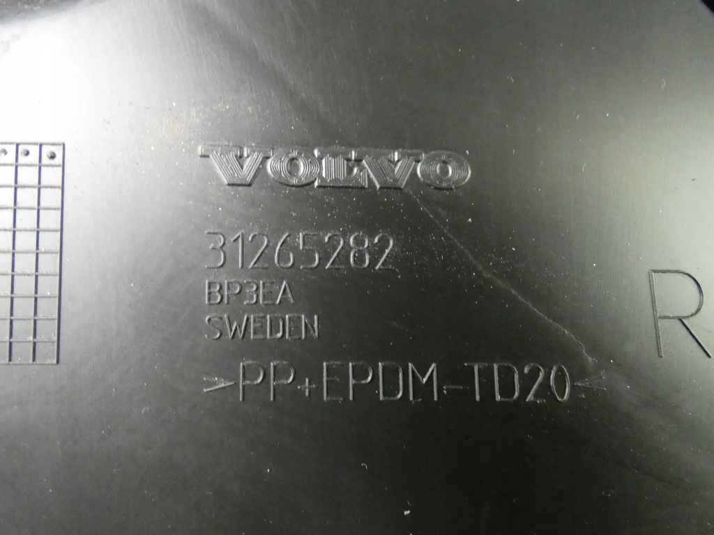 фото №2, Volvo v60 направляющая кронштейн бампера правый задняя