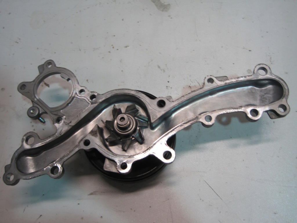 Купити Насос води lexus rx350 rx 350 3,5i