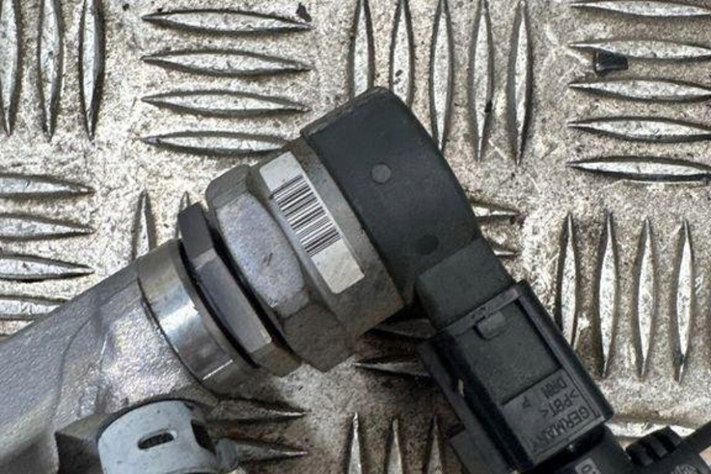 фото №15, Комплект форсунок vw tiguan 5n_ 03l130277 2.0l дизель 81kw 2014