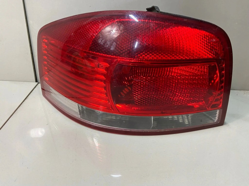 фото №1, Audi a3 8p лампа левая задняя задняя 8p0945095a