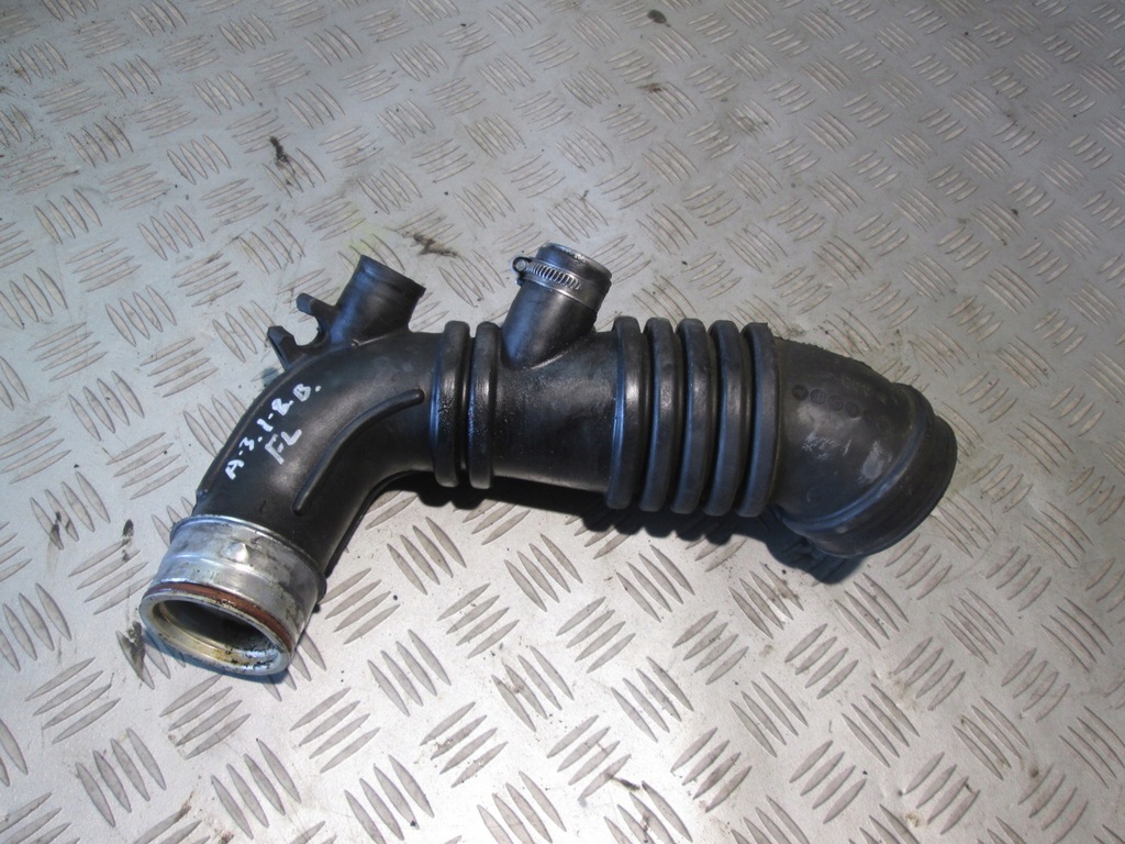 фото №1, Wąż труба шланг audi a3 8l lift 1.8b 06a133356g