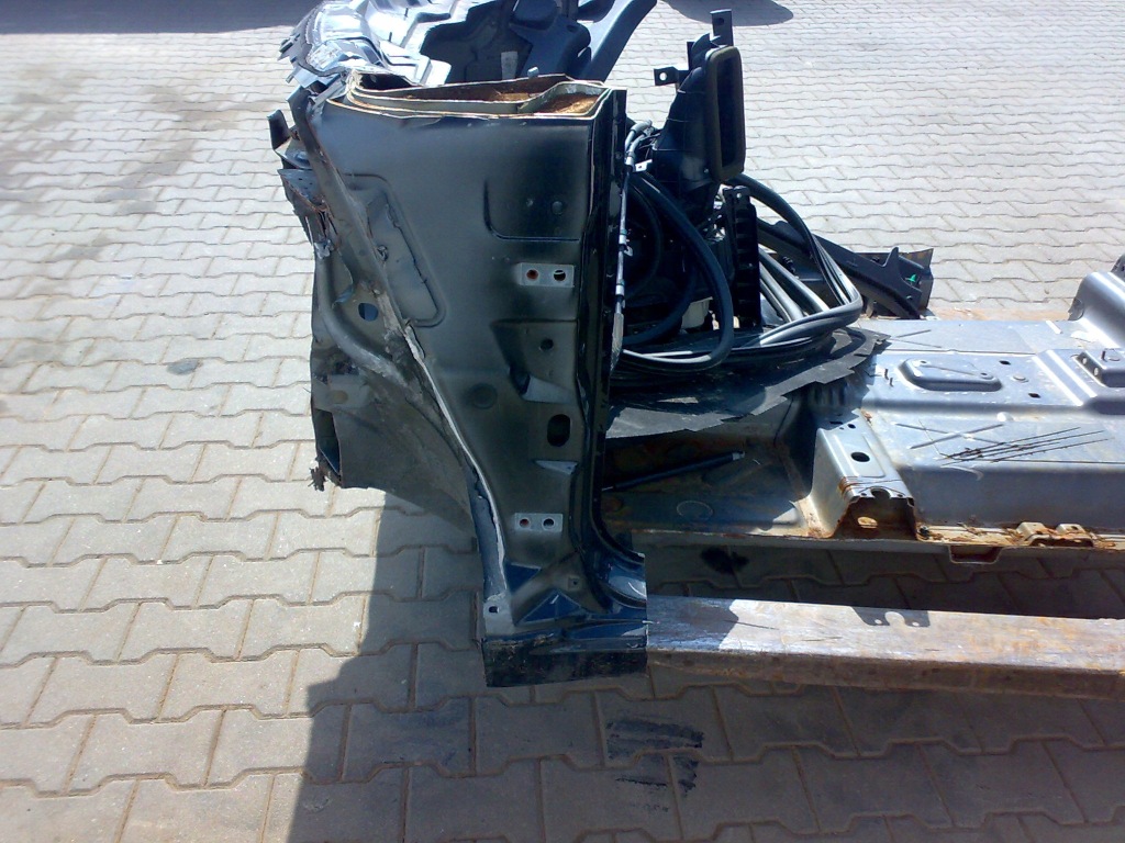 Купить Fiat 500 abarth 2008 - стойку левое  бок