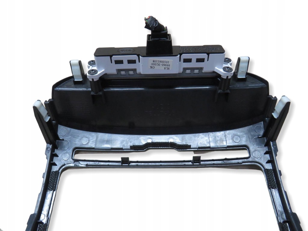 Купить Kia sportage 3 рамка радио навигации