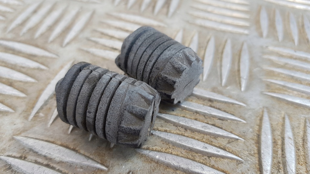 фото №8, Mercedes w203 отбойник капот проставка