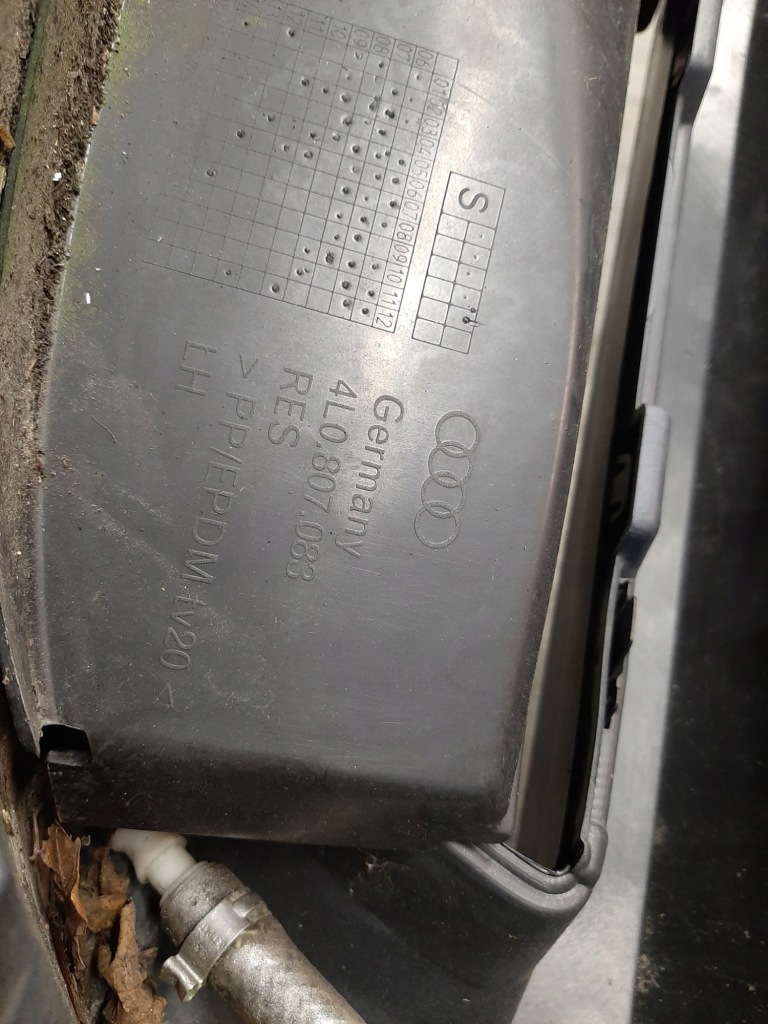 Audi q7 2006-2010. бампер перед kompletny s-line 4l0807437d в Украине