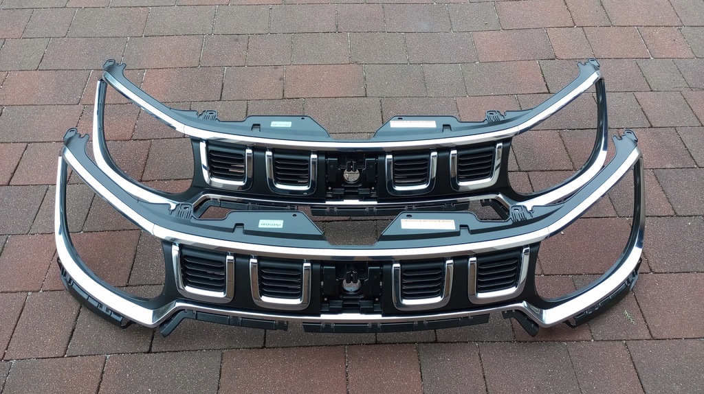 фото №1, Suzuki ignis iii lift 2020-2024--- решётка радиатора решётка радиатора 72111-73s0