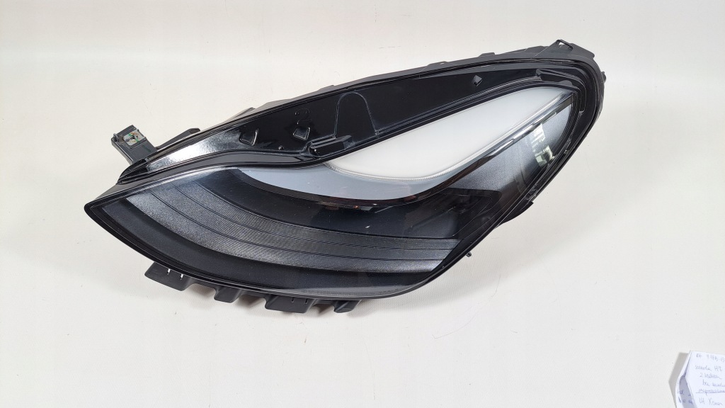 Купить Tesla 3 лампа левая led 1514952-00-d