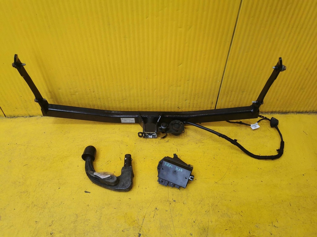 фото №1, Vw t-roc hak буксировочный модуль комплект 5q0907383l, 2ga803880